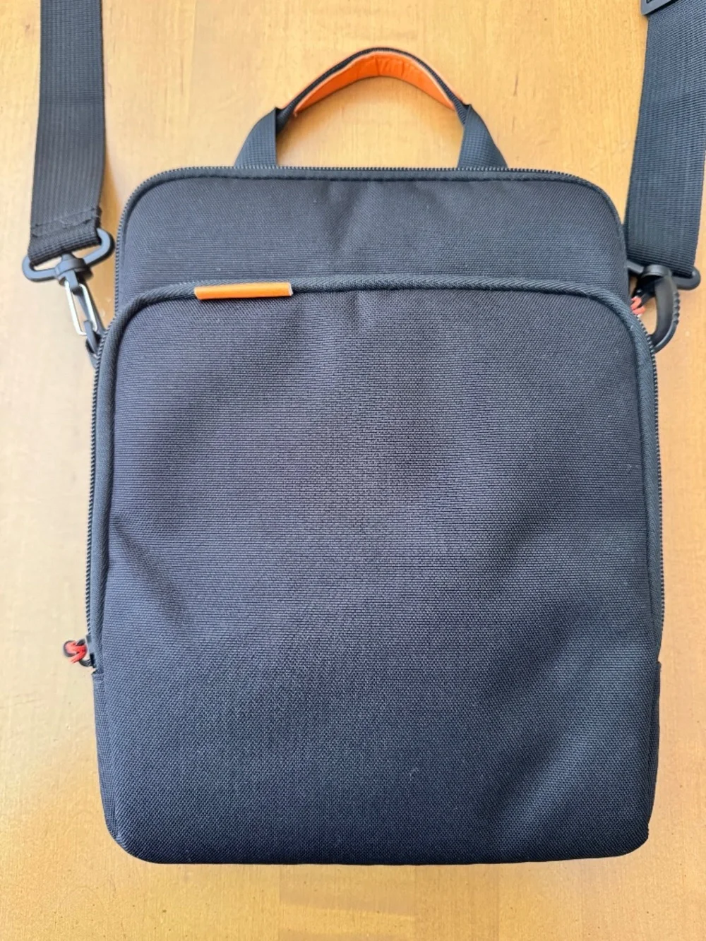 NWOT TiMOVO Black Crossbody Tablet Messenger Bag Shoulder Travel Case 13 inch